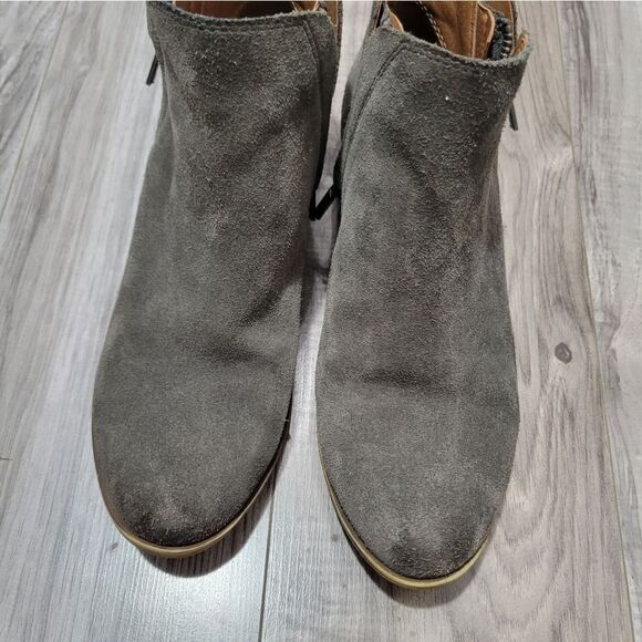 Lucky Brand | Brenon Gray Suede Distressed Ankle Bootie Hipster Chic sz 8 - Picture 6 of 11